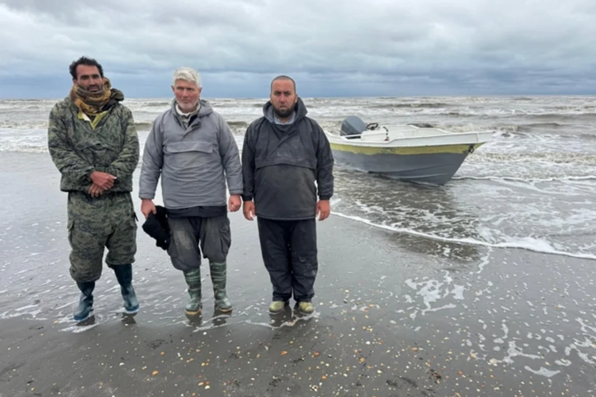 Иранские контрабандисты выбросили более 370 кг марихуаны в Каспийское море у берегов Хачмаза