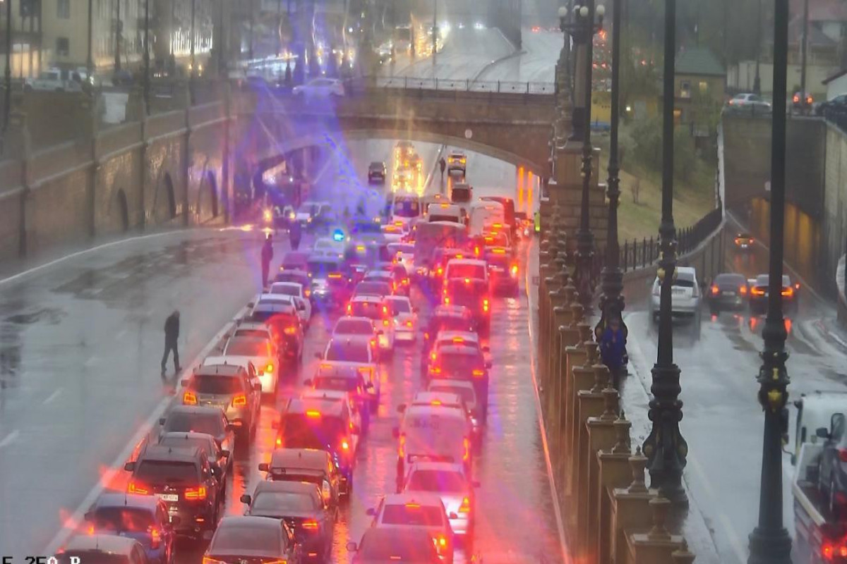 Из-за проблем с движением, на ряде дорог введены ограничения