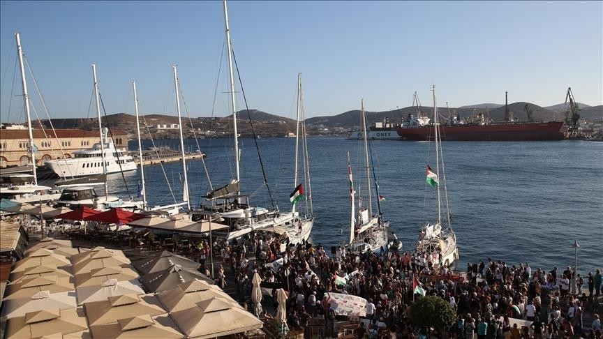 Израиль намерен доставить в Грецию задержанных активистов флотилии "Сумуд"