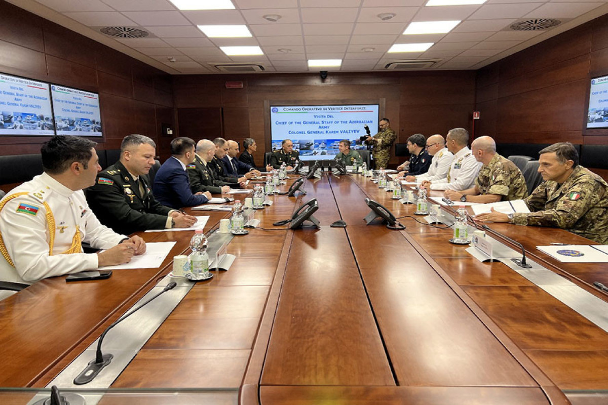 Керим Велиев встретился с новым начальником Генштаба ВС Италии -ФОТО
