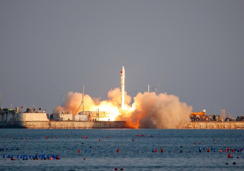 Китай запустил шесть спутников с платформы в Желтом море