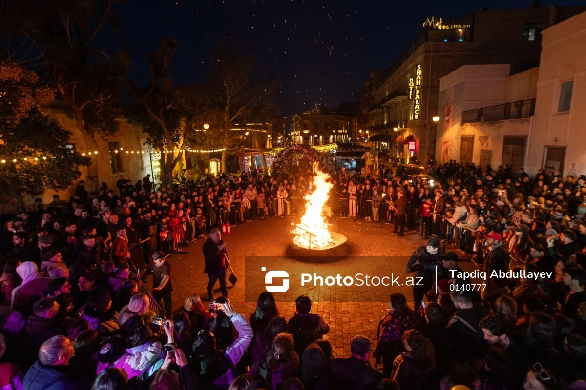 Костры у древних стен: в Ичеришехер отметили Новруз байрамы