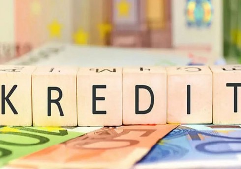 Кредитные вложения в экономику Азербайджана выросли на 12%