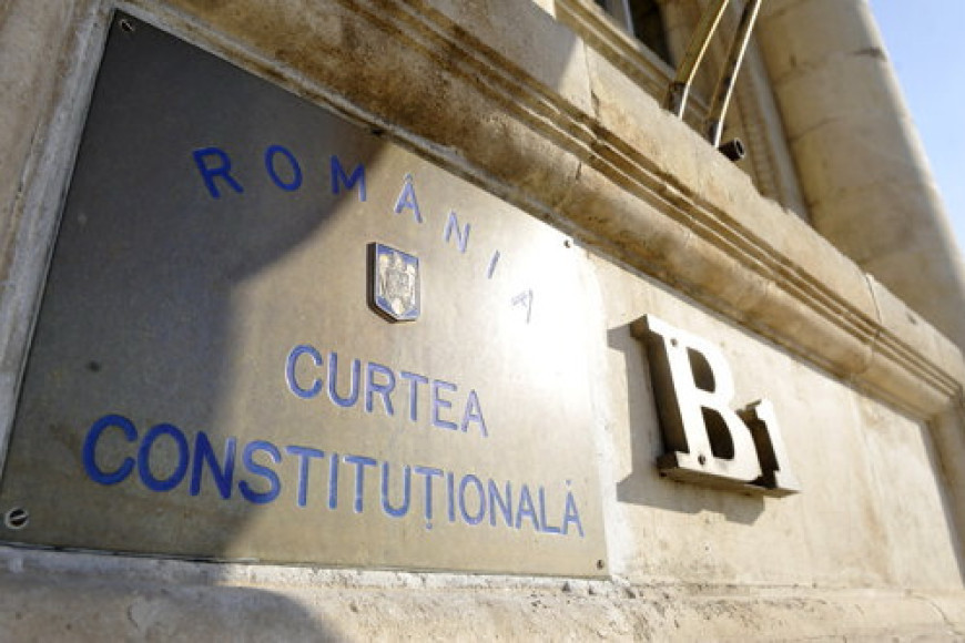 КС обязал ЦИК Румынии пересчитать результаты первого тура президентских выборов