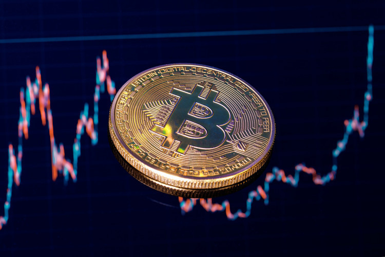 Курс биткойна превысил $93,8 тыс.