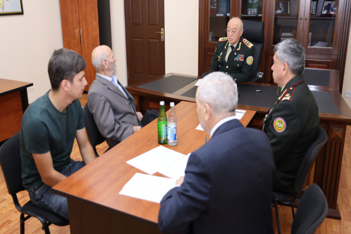 Кямаледдин Гейдаров принял граждан в городе Сальян