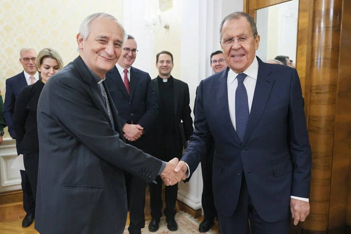 Лавров встретился со спецпосланником Папы Римского по Украине