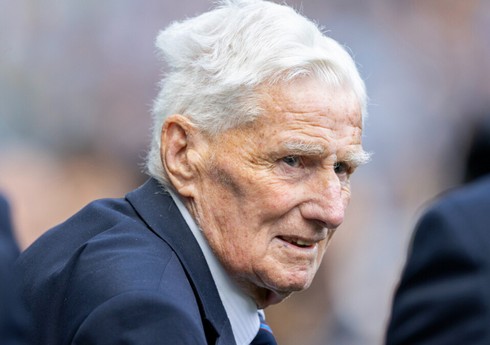 Легенда "Манчестер Сити" Тони Бук скончался на 90 году жизни