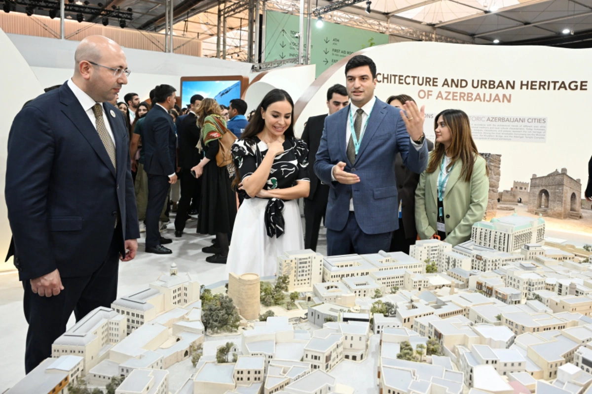 Лейла Алиева и Арзу Алиева ознакомились с выставкой Urban Expo