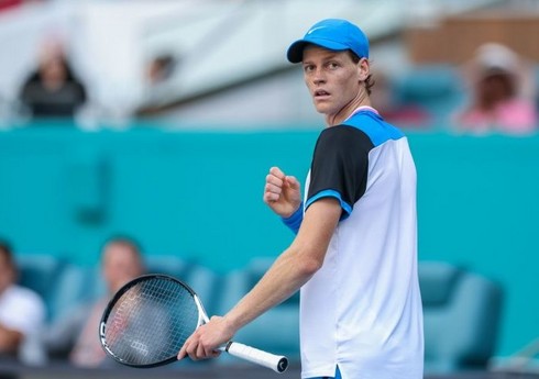 Лидер ATP Синнер дисквалифицировали на три месяца за нарушение антидопинговых правил
