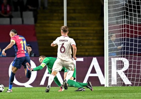 Лига чемпионов УЕФА: "Барселона" обыграла "Баварию", "Атлетико" дома проиграл "Лиллю"