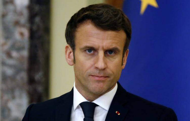 Макрон призвал президента Ирана способствовать деэскалации на Ближнем Востоке