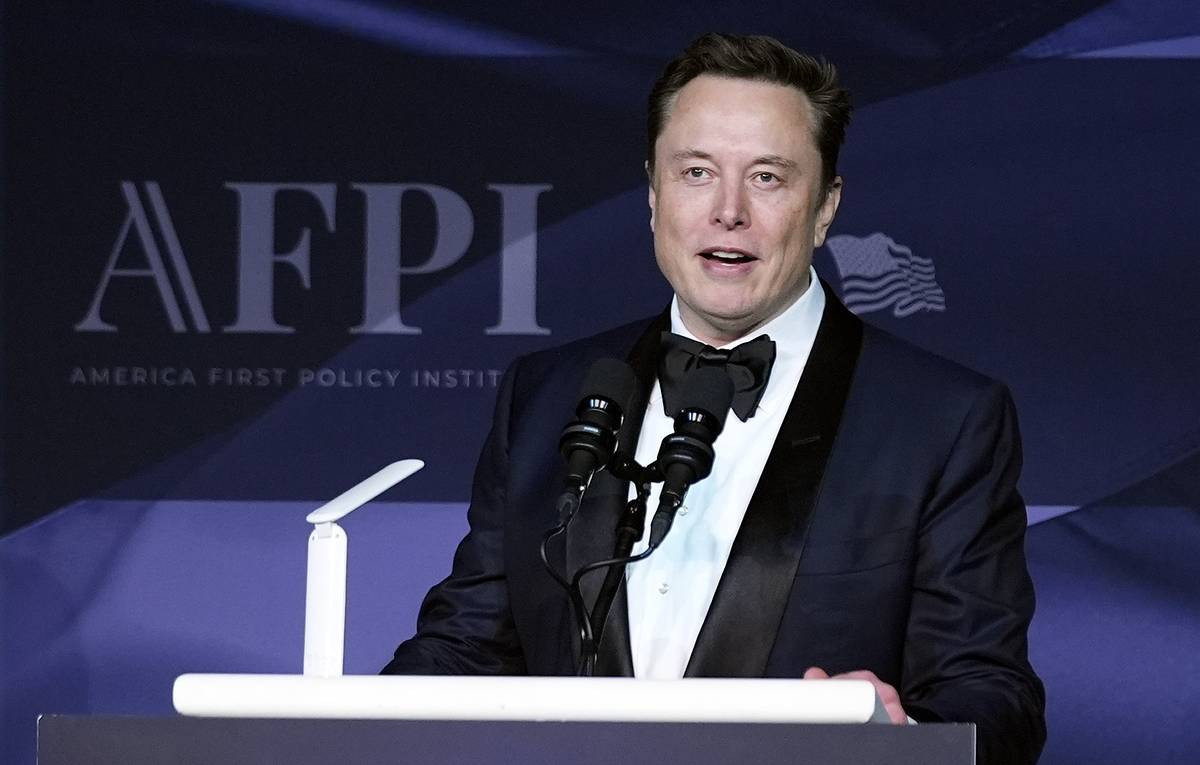 Маск заявил, что получил мандат от народа