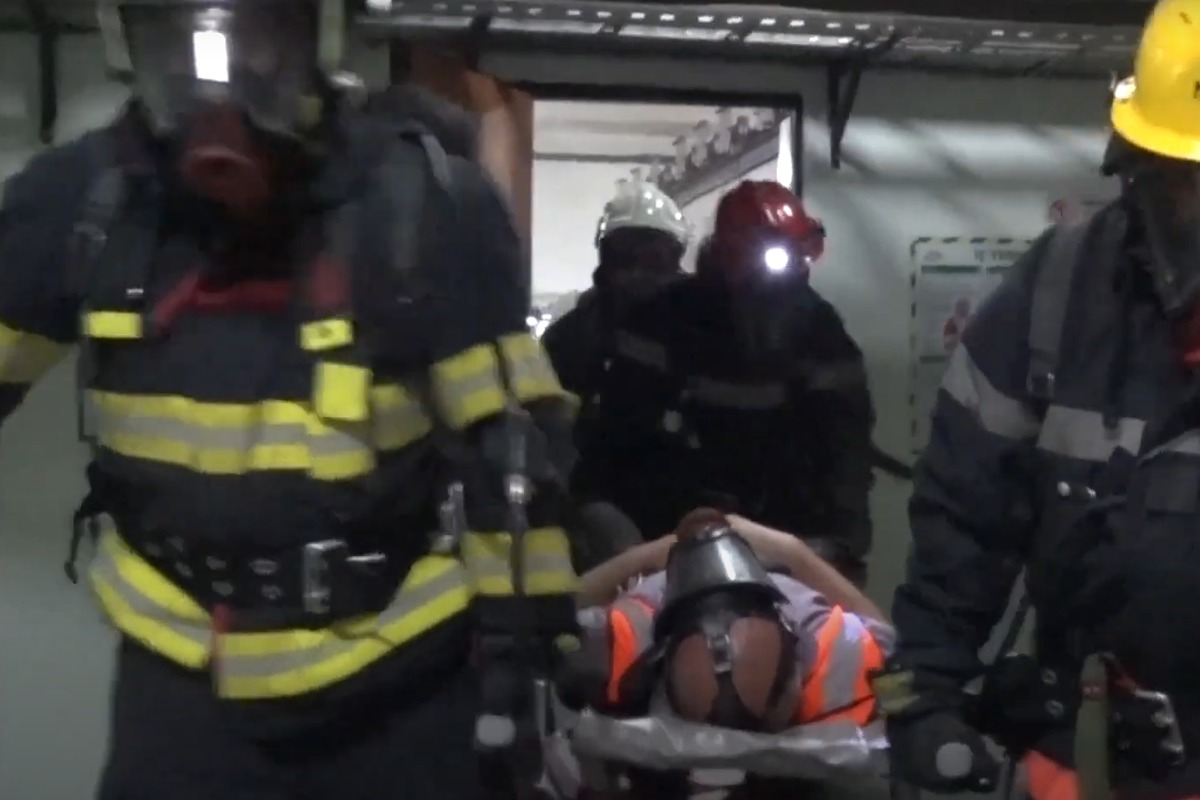 МЧС Азербайджана провело учения в метро – ВИДЕО