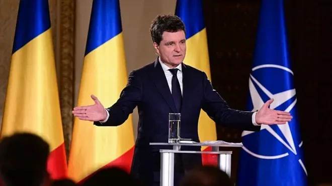 Мэр Бухареста лидирует во втором туре президентских выборов в Румынии