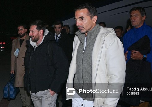 Месси прибыл в Баку