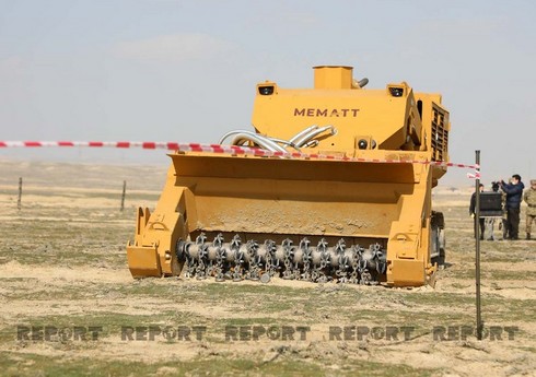 Милли Меджлис одобрил отнесение саперных машин к категории транспортных средств оперативного назначения