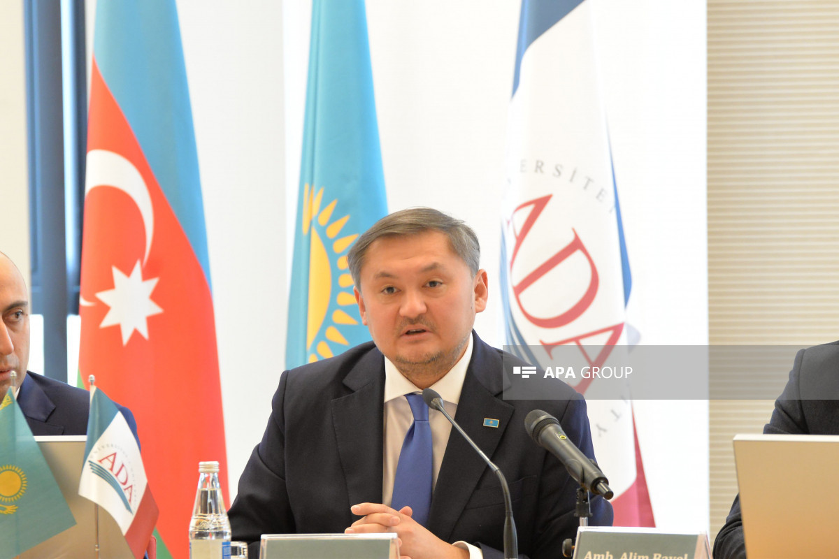 Министр: Казахстан намерен расширять сотрудничество с Азербайджаном в сфере высшего образования