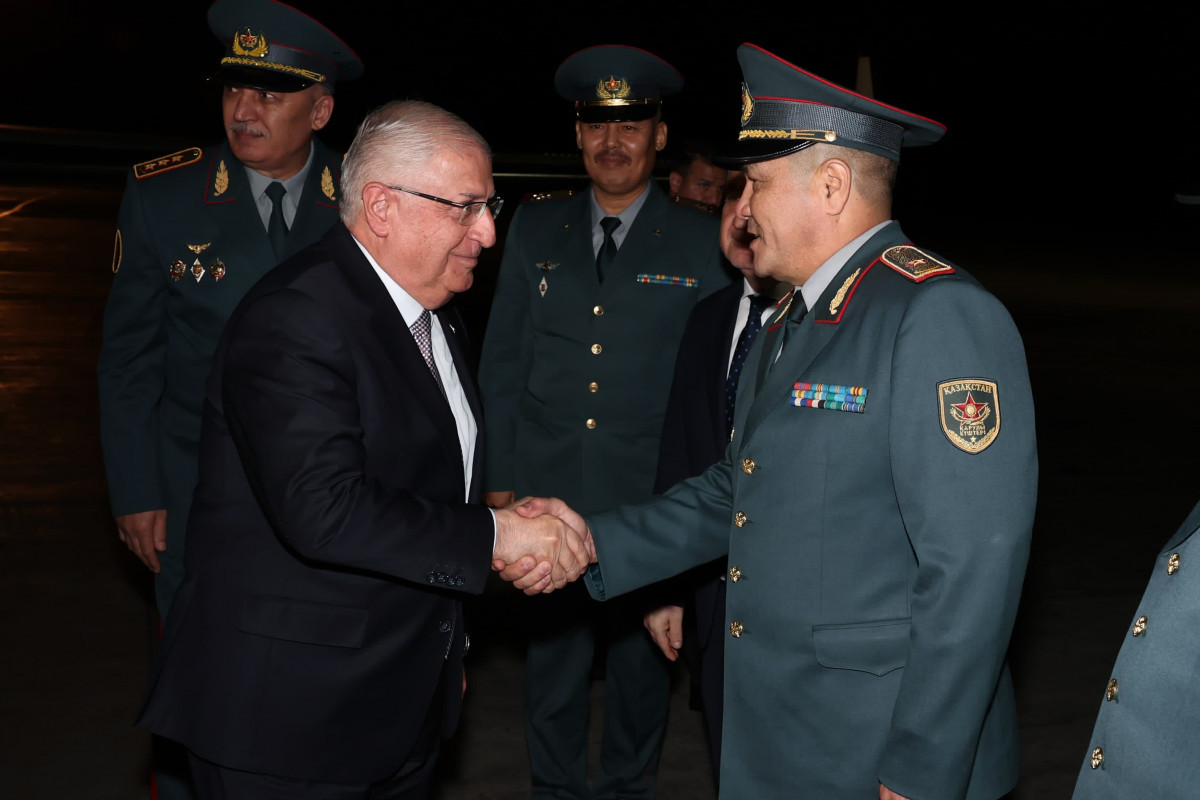 Министр обороны Турции отправился в Казахстан
