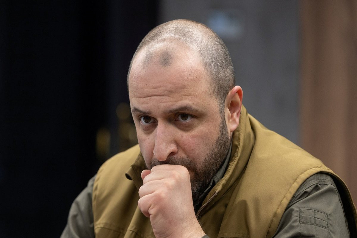 Министр обороны Украины подал прошения об увольнении трех заместителей