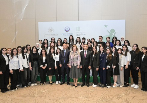 Министр: Отрадно, что 265 студенток обучаются по "Стипендиальной программе имени Ханифы Меликовой-Зардаби"