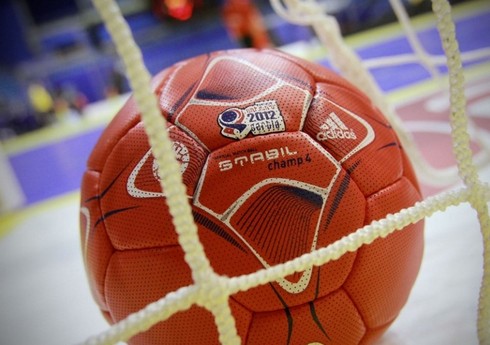 Мужская команда по гандболу "Кюр" начинает борьбу в Кубке Европы