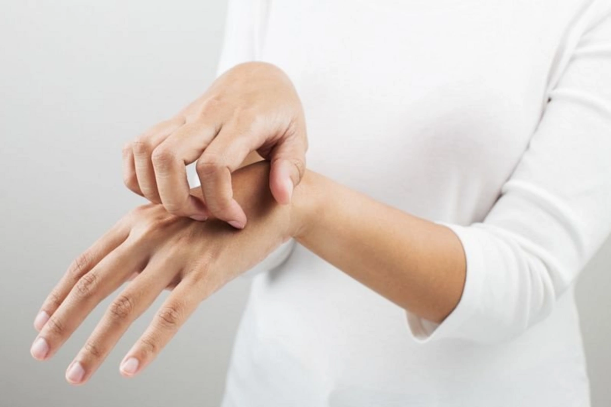 На какие болезни указывает сухая кожа рук?