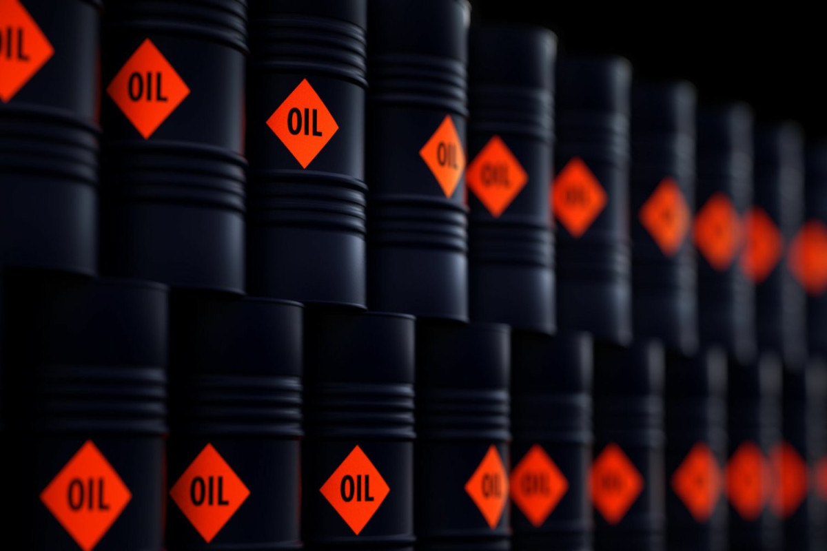 На мировых рынках снизились цены на нефть
