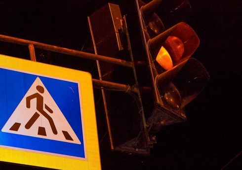 На трассе Баку-Губа автомобиль насмерть сбил пешехода