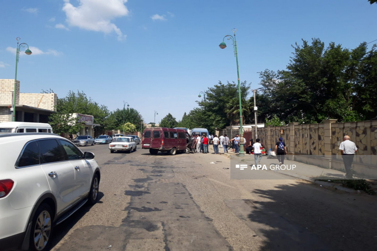 На юге Азербайджана столкнулись микроавтобус и легковой автомобиль, 4 пострадавших-ОБНОВЛЕНО