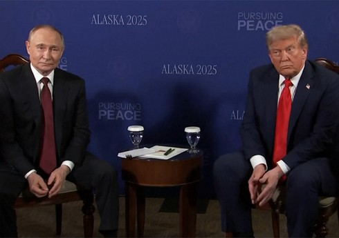 Начались переговоры Путина и Трампа