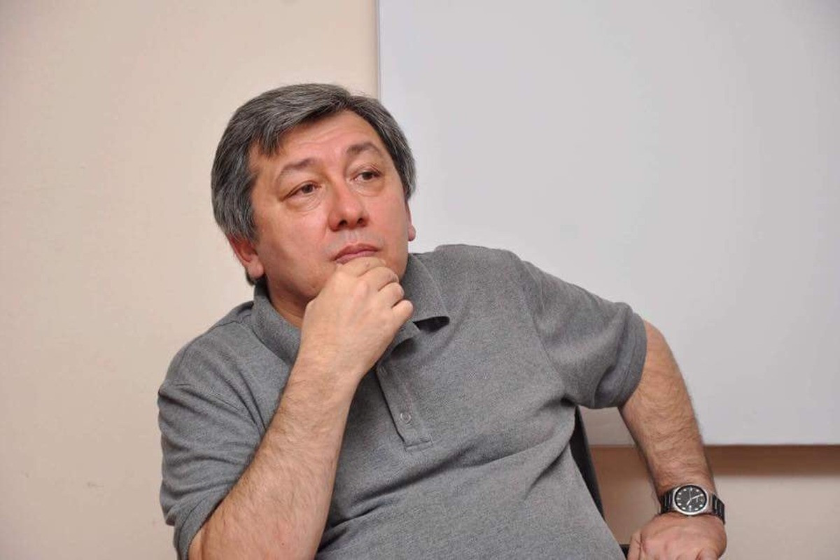 Начался суд над Алтаем Гёюшовым, обвиняемым в антигосударственных призывах