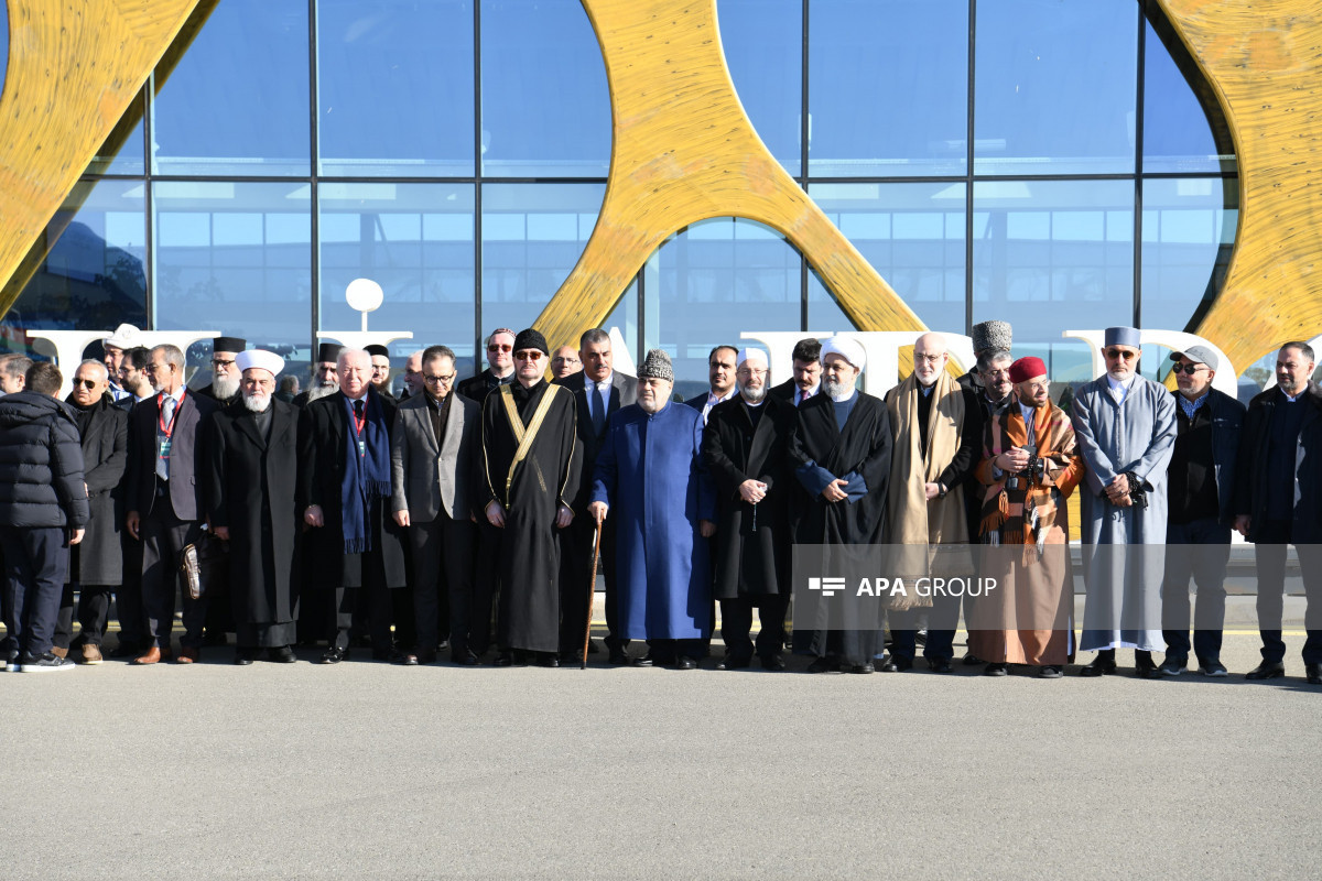 Начался визит в Карабах участников Глобального саммита религиозных лидеров-ВИДЕО