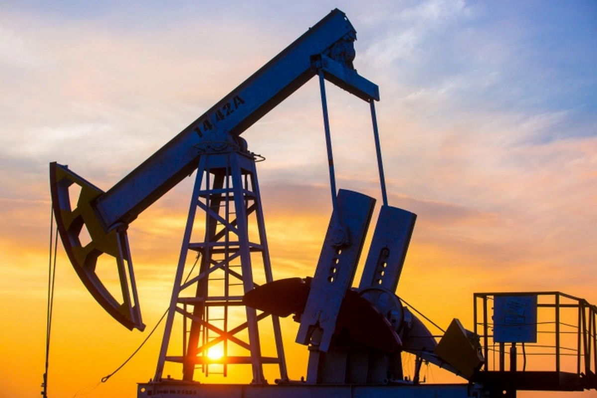 Нефть марки Azeri Light подорожала: цена превысила 70 долларов