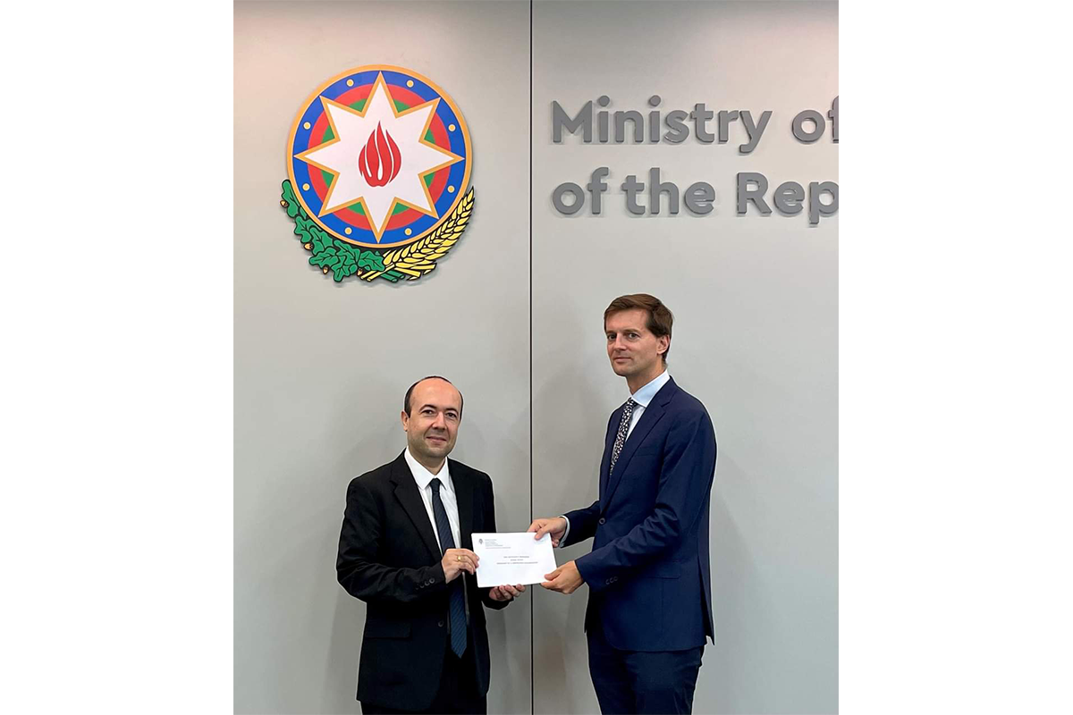 Новый посол Бельгии встретился с замглавы МИД Азербайджана Фаризом Рзаевым