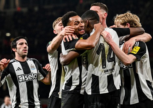 "Ньюкасл" обыграл "Арсенал" в первом полуфинальном матче Кубка английской лиги по футболу