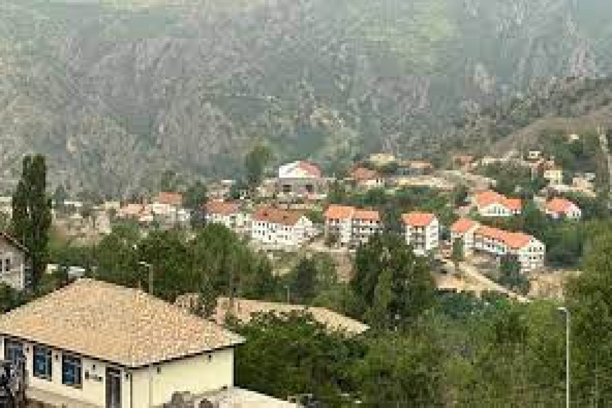 Обеспечена занятость более 950 из переселенных в Лачин жителей