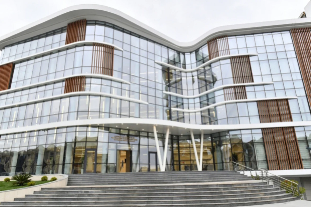 Обнародован график приема граждан в Администрации Президента в апреле