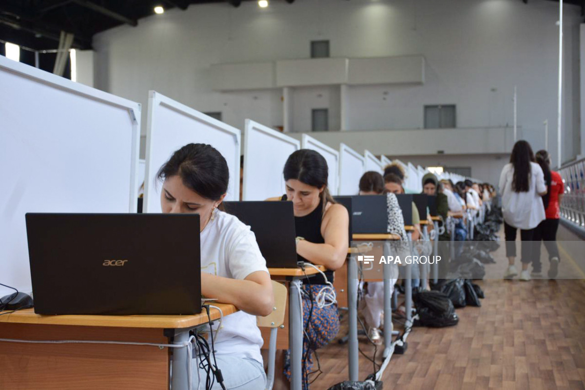 Обнародована среднемесячная зарплата учителей Азербайджана, участвующих в сертификации