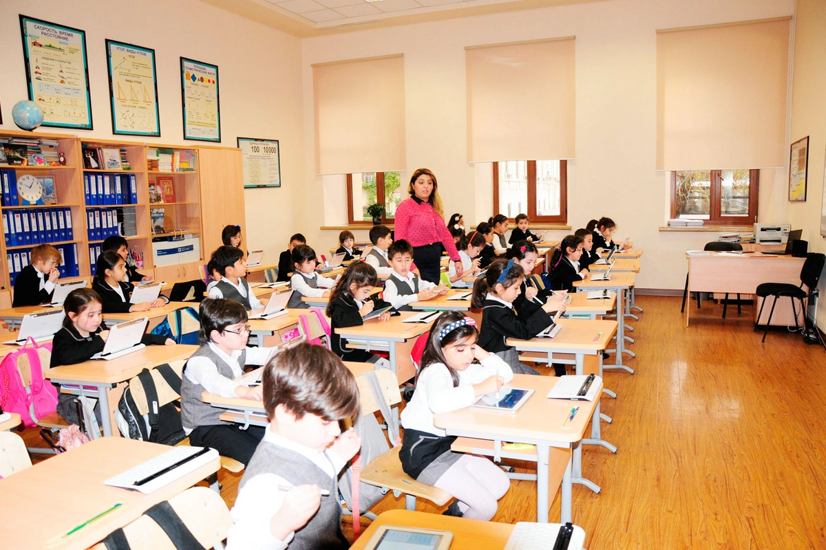 ОБРАЩЕНИЕ к родителям в связи с Днем учителя