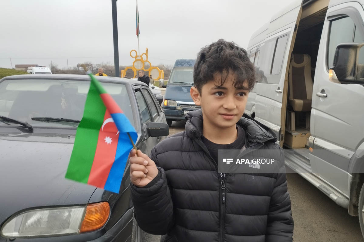 Очередная группа переселенцев прибыла в село Баллыджа Ходжалинского района, им вручены ключи от домов  -ОБНОВЛЕНО-ФОТО