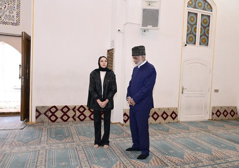 Ознакомление с текущим состоянием мечетей Шаха Аббаса и Гусейния в городе Гянджа