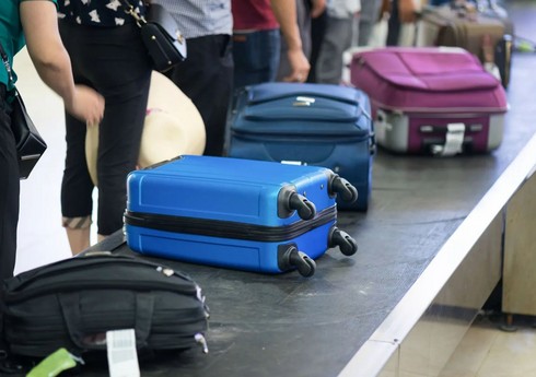 Пассажиры в аэропорту Екатеринбурга около 10 часов не могут вылететь в Анталью