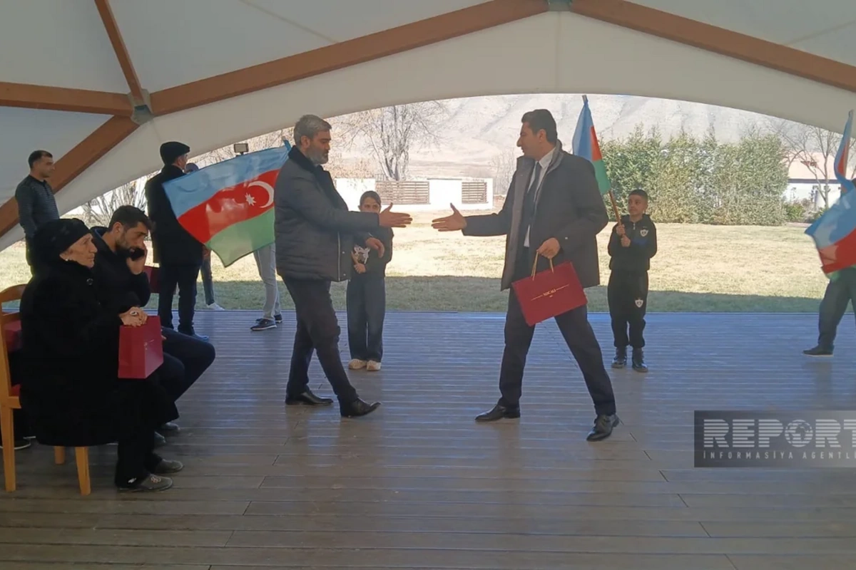 Переселившимся в Ходжалы 30 семьям вручены ключи от квартир