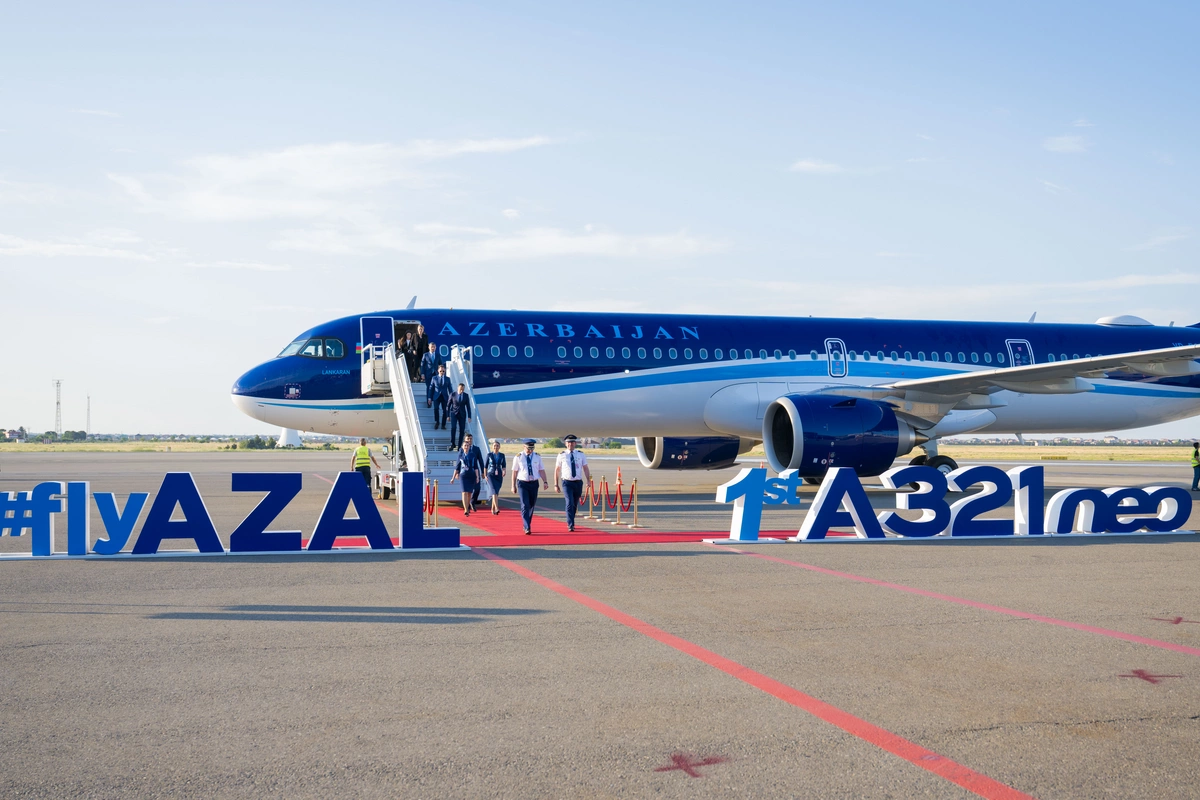 Первый самолет нового поколения Airbus A321neo авиакомпании AZAL прибыл в Баку