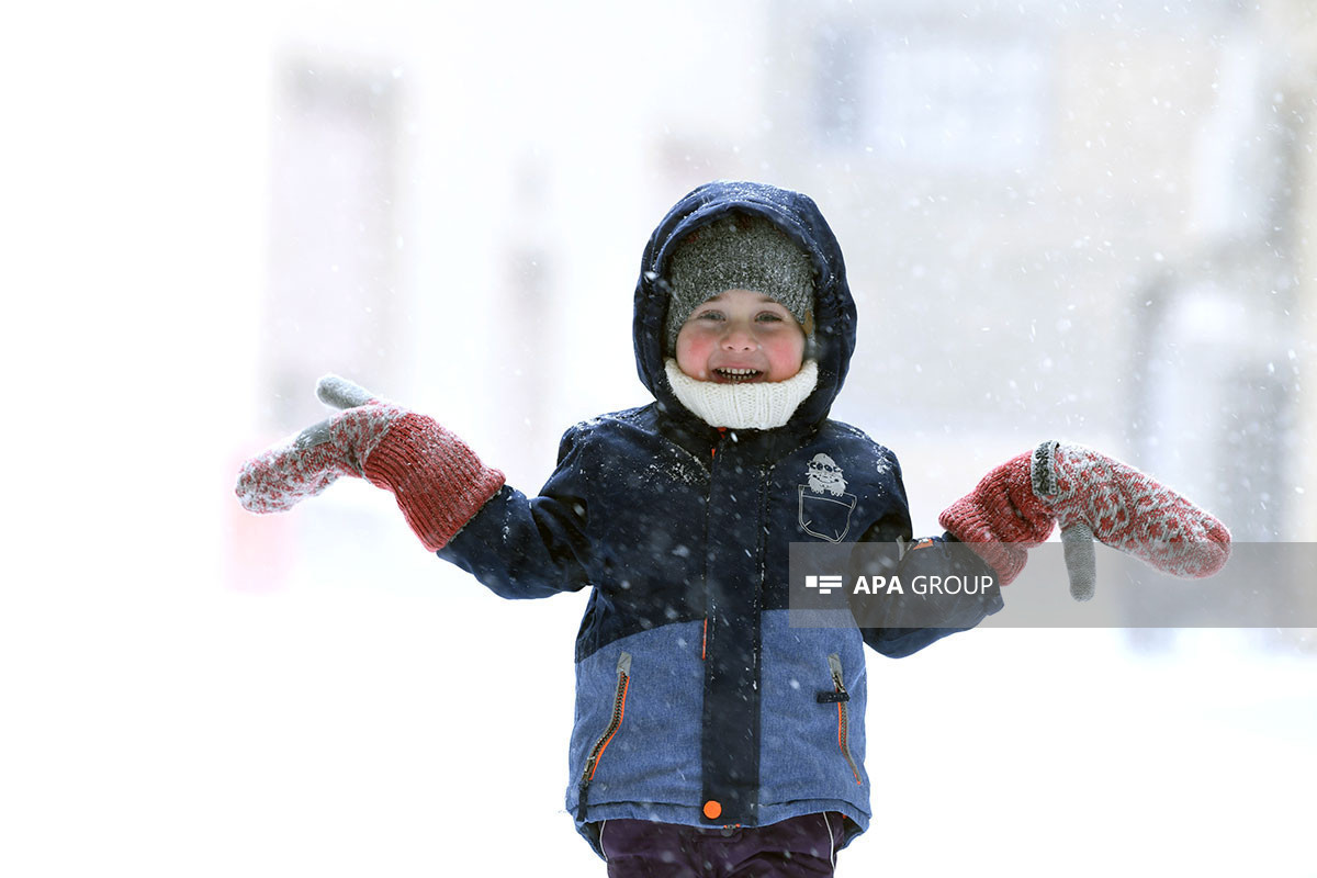 Первый снег в Баку -ФОТО