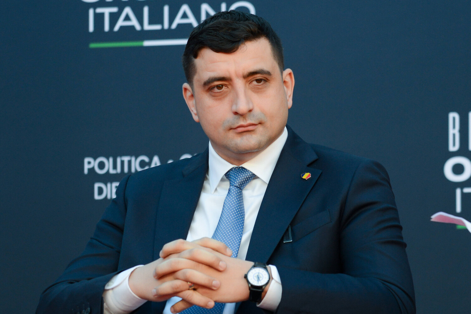 Первый тур выборов президента Румынии выиграл националист Джордже Симион