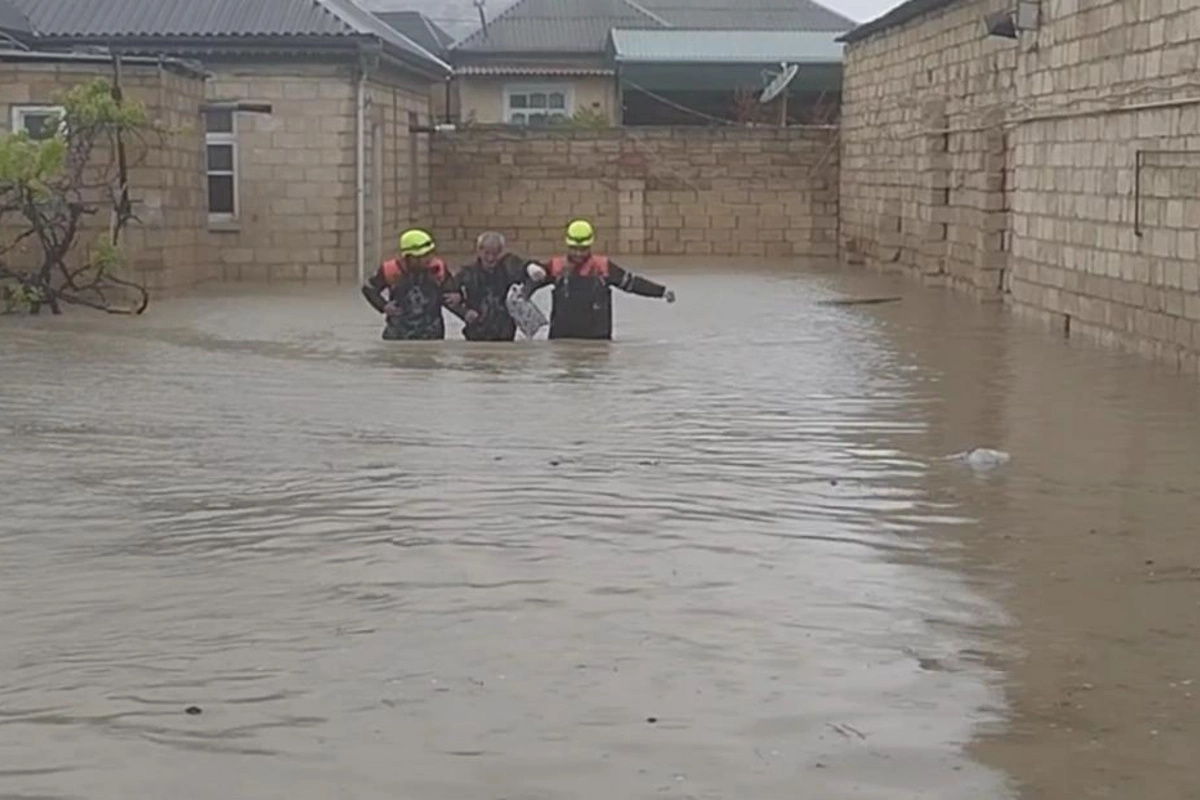 Последствия сильного ливня: эвакуированы 31 человек, включая 10 детей