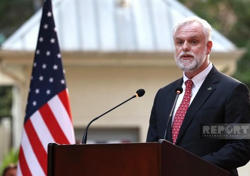 Посол США в Баку поздравил азербайджанцев с Днем солидарности