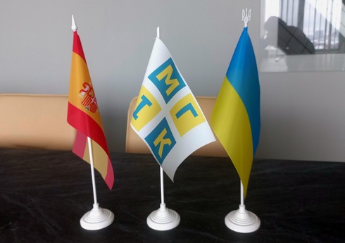 Посольства ряда стран в Украине не будут предоставлять в течение дня услуги